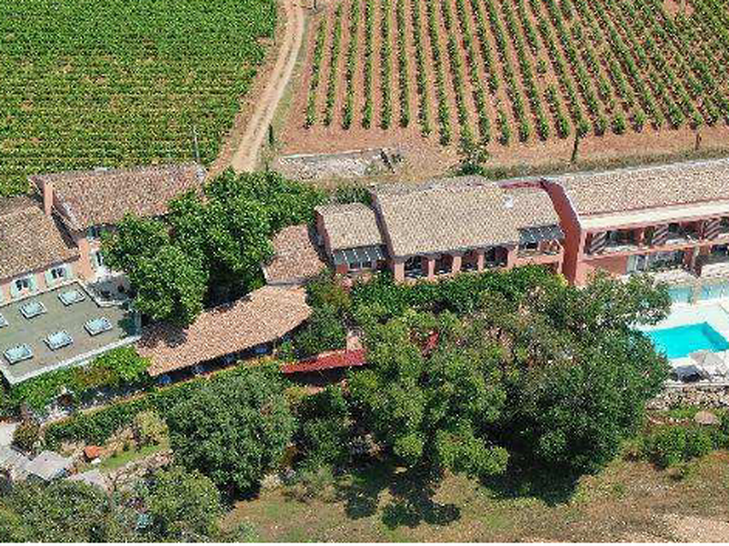 Cession d’un Hôtel – Restaurant au milieu des vignes 